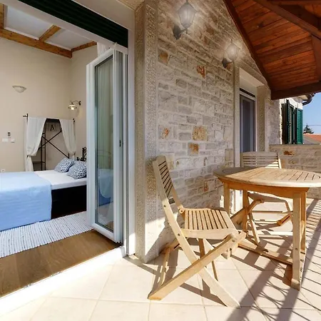 Luxury Villa In Tar With Heated Pool *