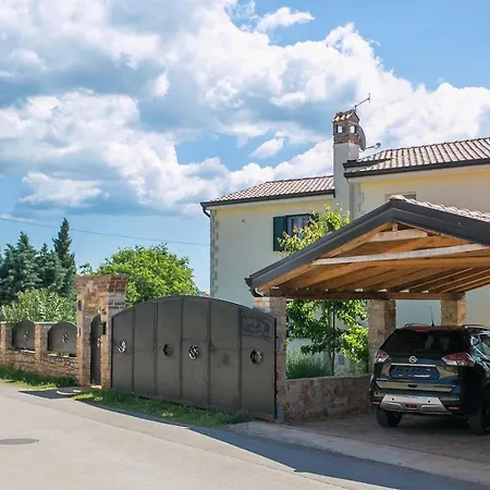 别墅 Luxury Villa In Tar With Heated Pool Tar-Vabriga