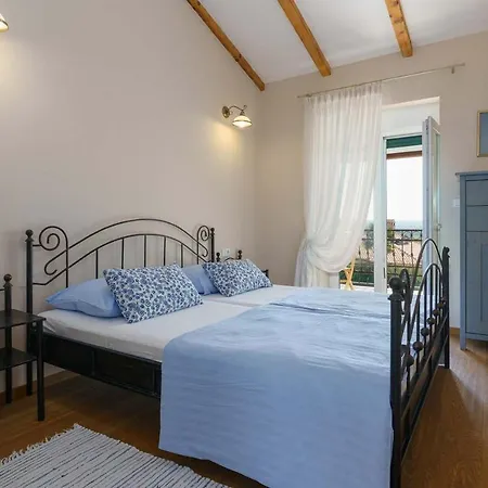 Luxury Villa In Tar With Heated Pool 别墅 Tar-Vabriga