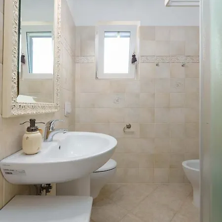 Luxury Villa In Tar With Heated Pool *