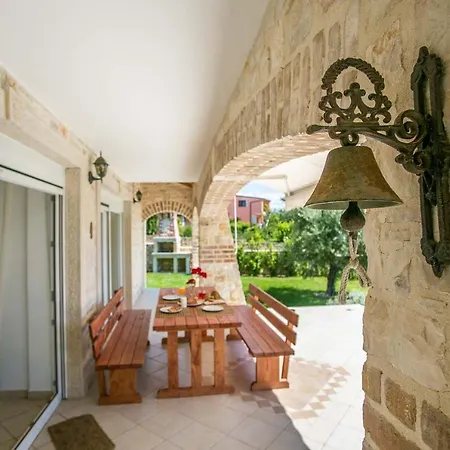 别墅 Luxury Villa In Tar With Heated Pool *