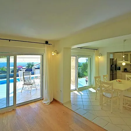 Luxury Villa In Tar With Heated Pool * Tar-Vabriga